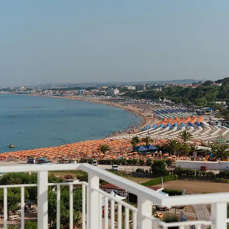 View Place & 5* Numana