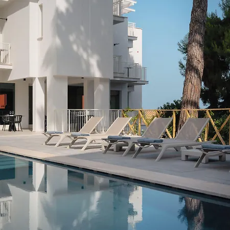 View Place & 5* Numana