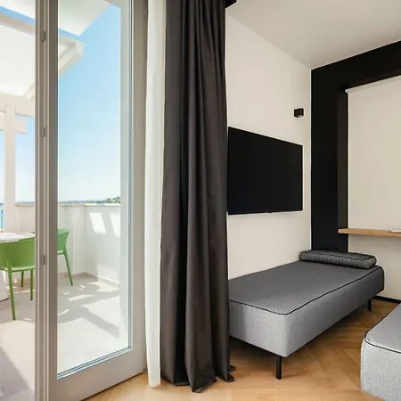 Hotel View Place & Numana