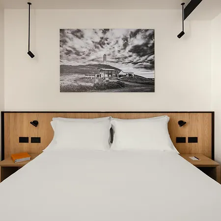 View Place & 5* نومانا