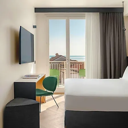 View Place & Hotel Numana